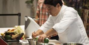 A cozinha de Mitsuharu Tsumura sai de Peru